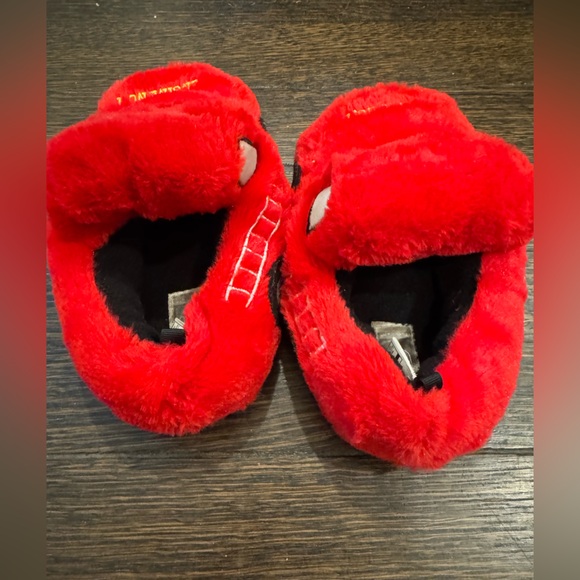 Fire truck slippers. Toddler size 9/10. - Picture 8 of 9